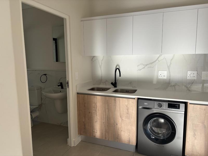 To Let 1 Bedroom Property for Rent in Richwood Western Cape